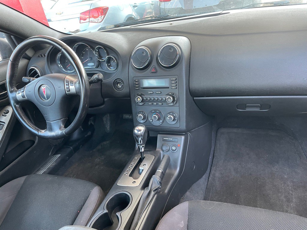 2007 Pontiac G6 Image 8