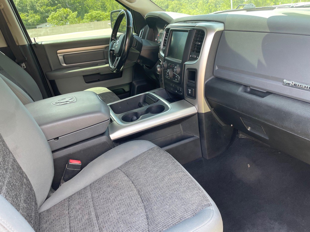2017 RAM 1500 Image 9