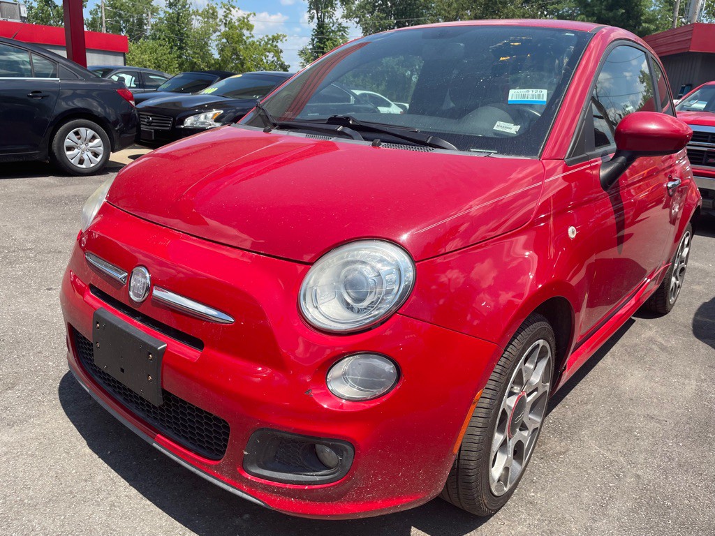 2012 FIAT 500 Image 2