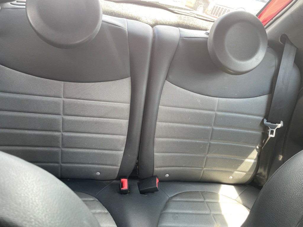 2012 FIAT 500 Image 10