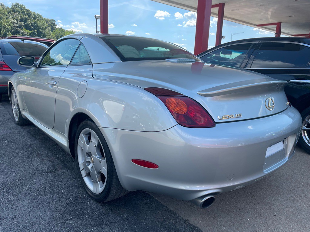 2004 Lexus SC Image 3