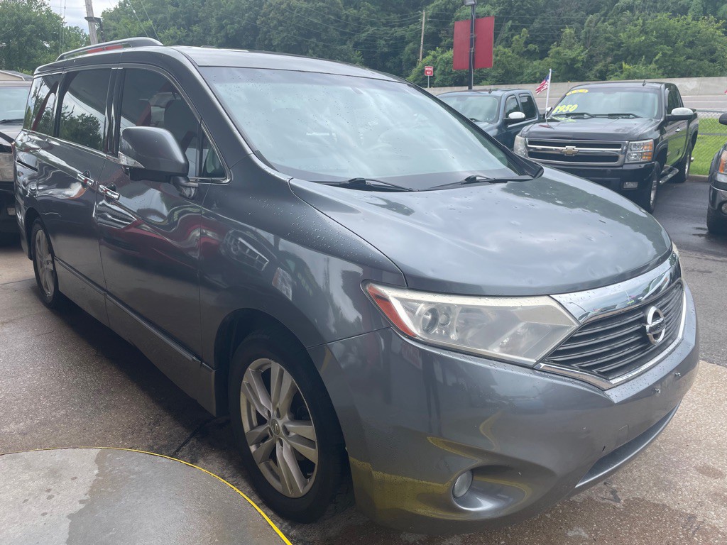 2016 Nissan Quest Image 2