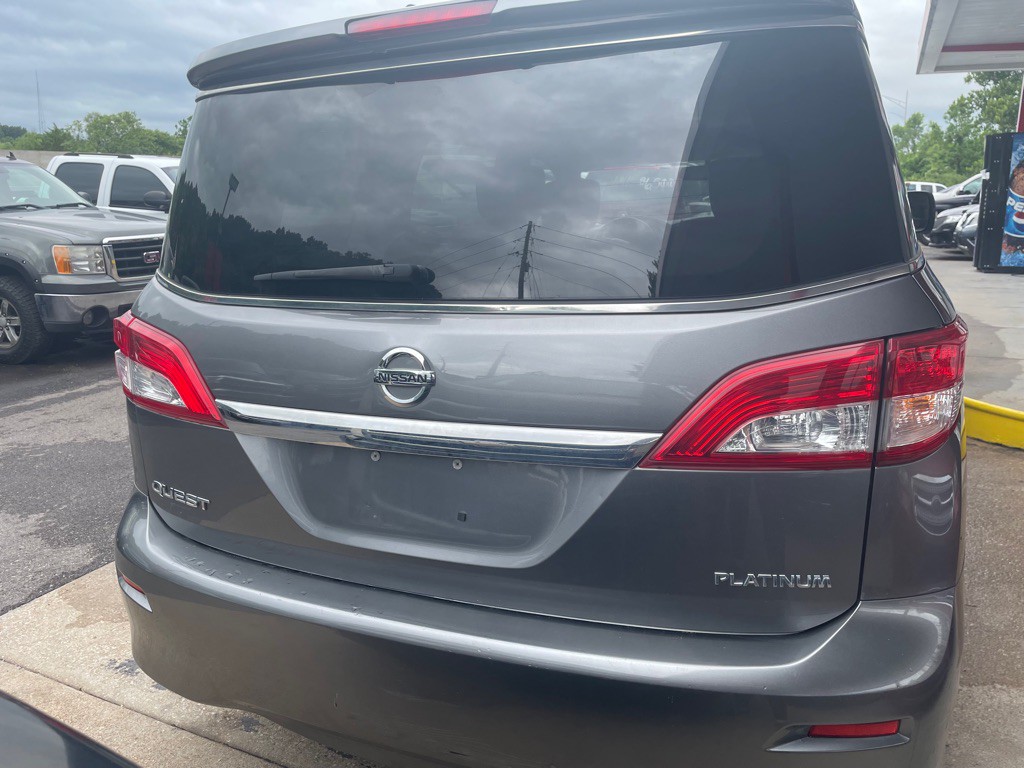 2016 Nissan Quest Image 6