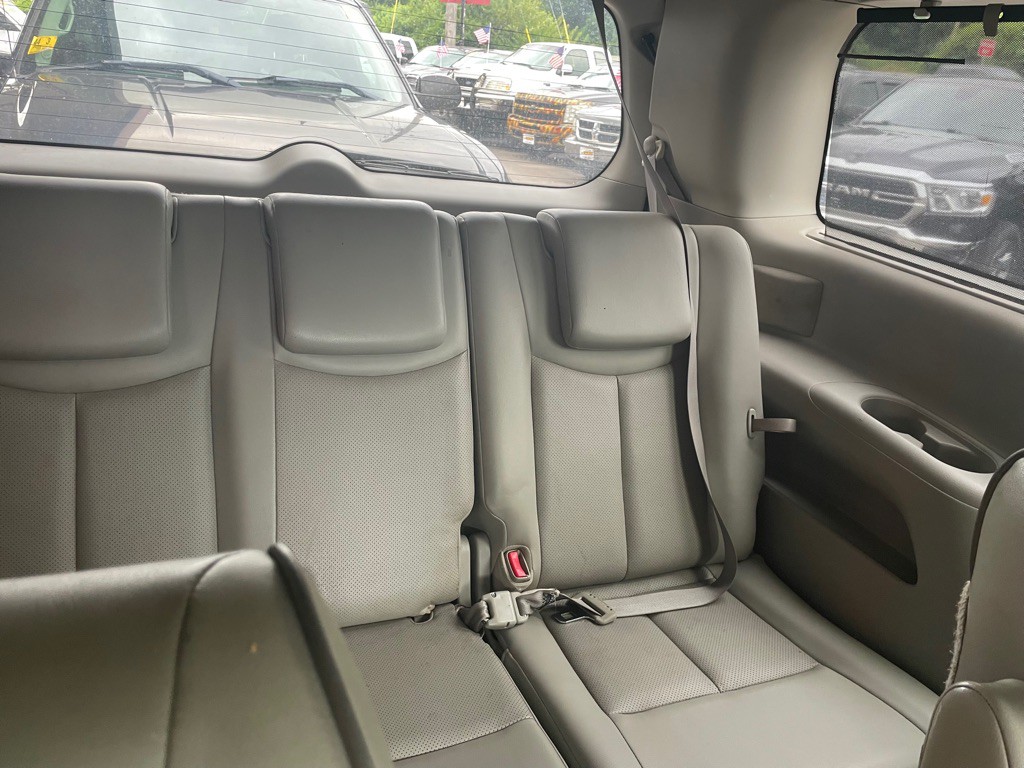 2016 Nissan Quest Image 13