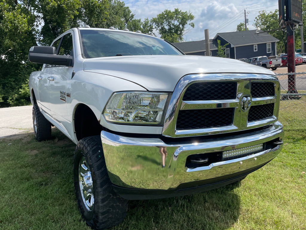 2014 RAM 2500 Image 2