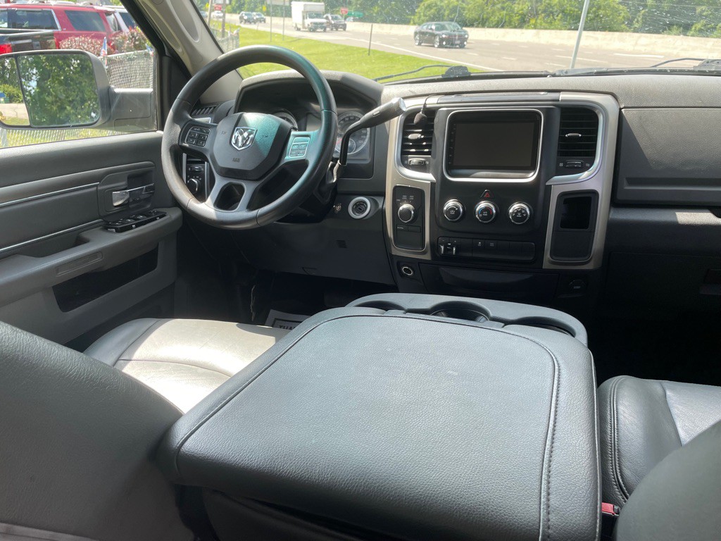 2014 RAM 2500 Image 9