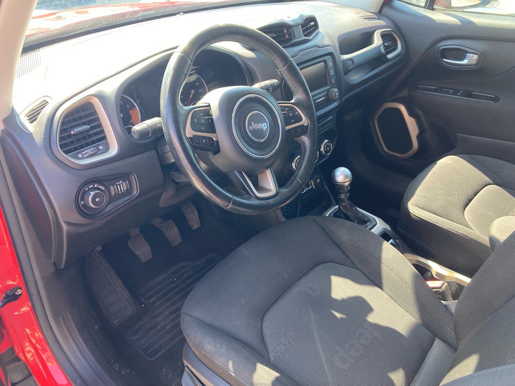 2015 Jeep Renegade Image 8