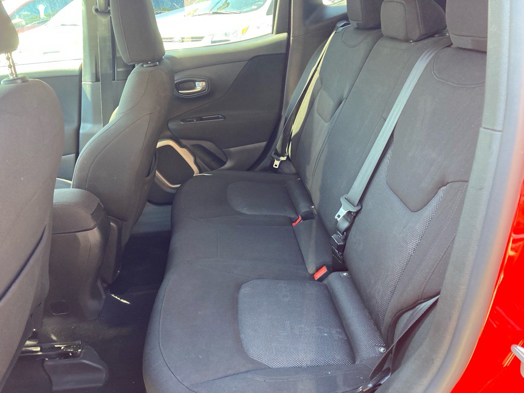 2015 Jeep Renegade Image 11