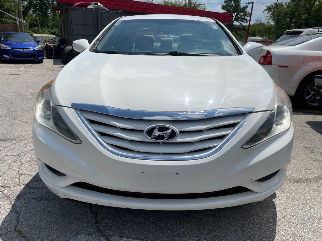 2013 Hyundai Sonata Image 3
