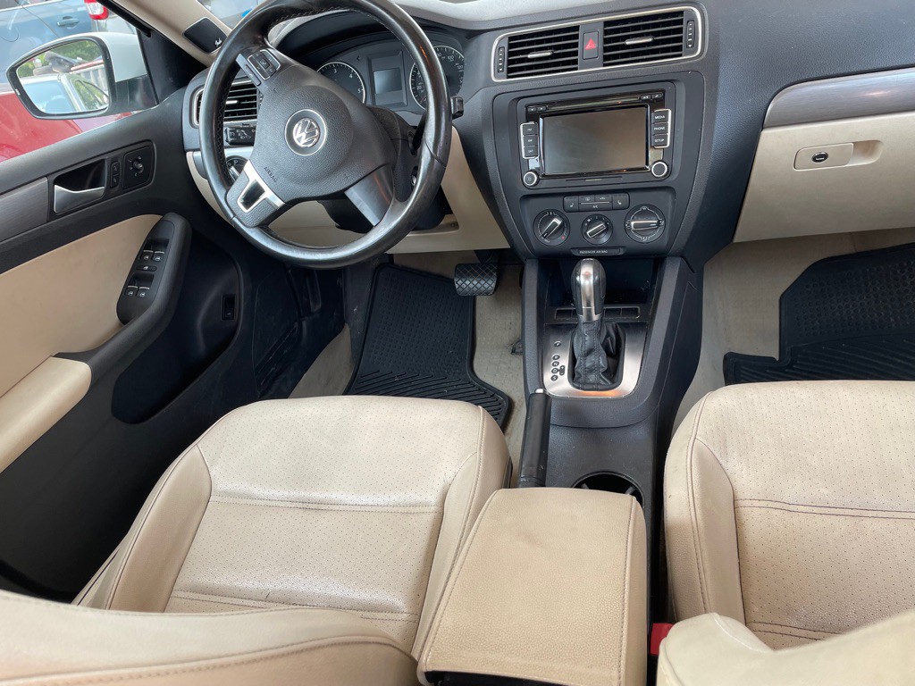 2013 Volkswagen Jetta Image 8