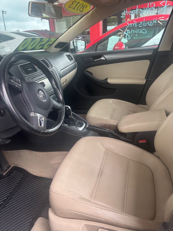 2013 Volkswagen Jetta Image 14