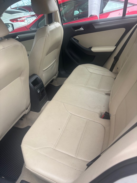 2013 Volkswagen Jetta Image 15
