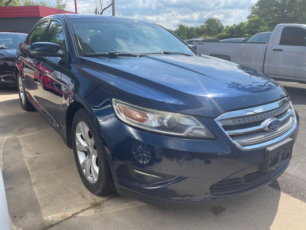 2012 Ford Taurus Image 2