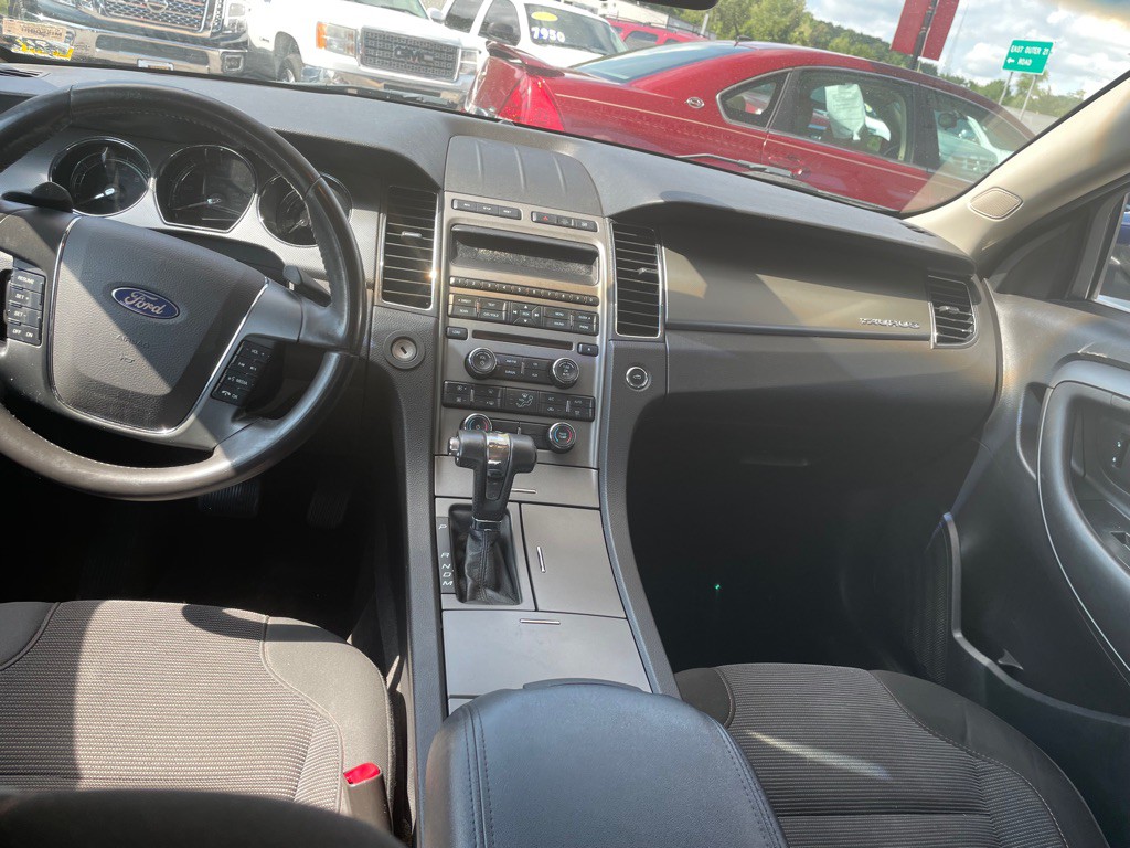 2012 Ford Taurus Image 9