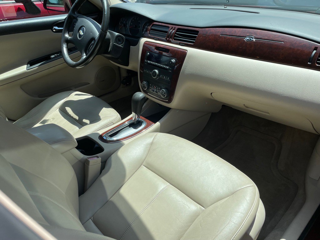 2010 Chevrolet Impala Image 10