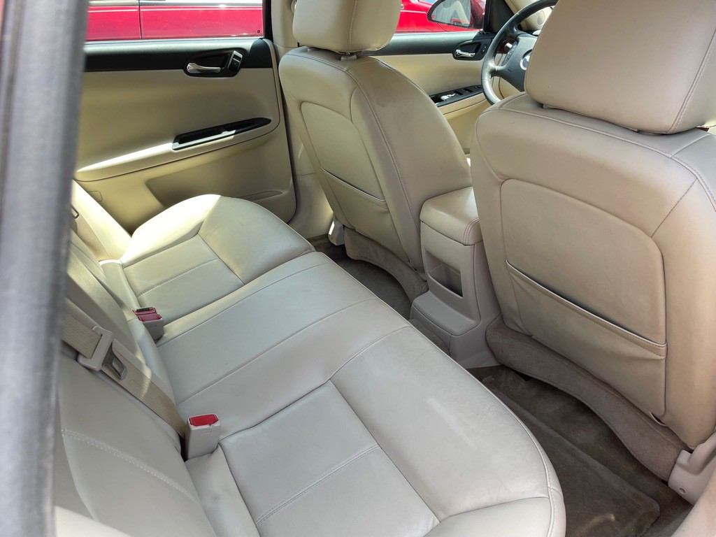 2010 Chevrolet Impala Image 11
