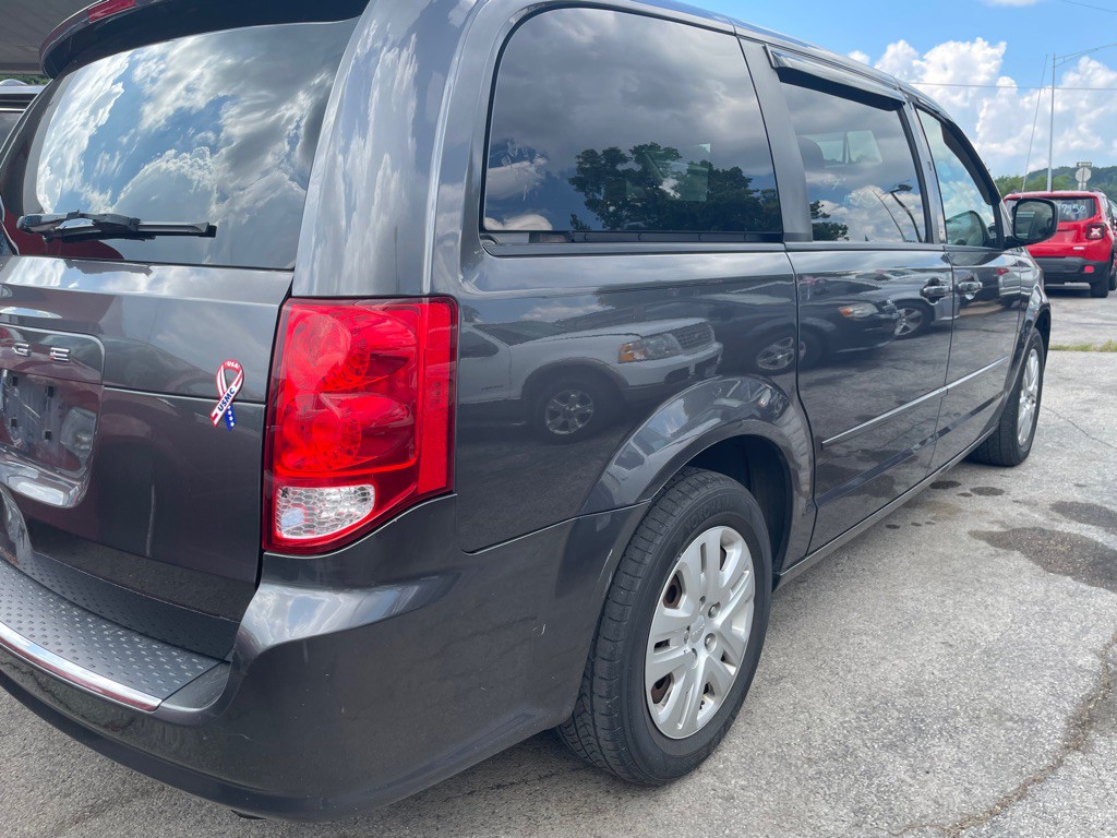 2017 Dodge Grand Caravan Image 4