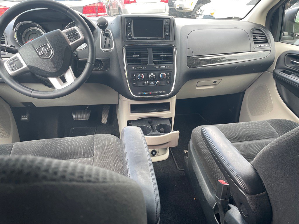 2017 Dodge Grand Caravan Image 6