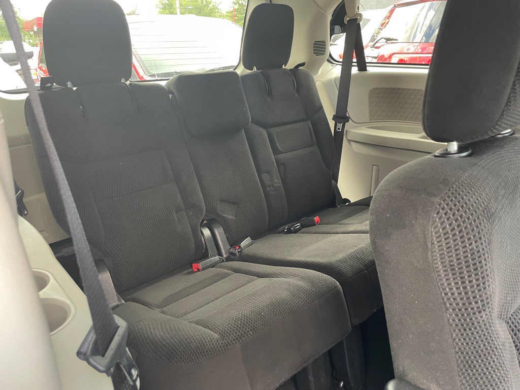 2017 Dodge Grand Caravan Image 9