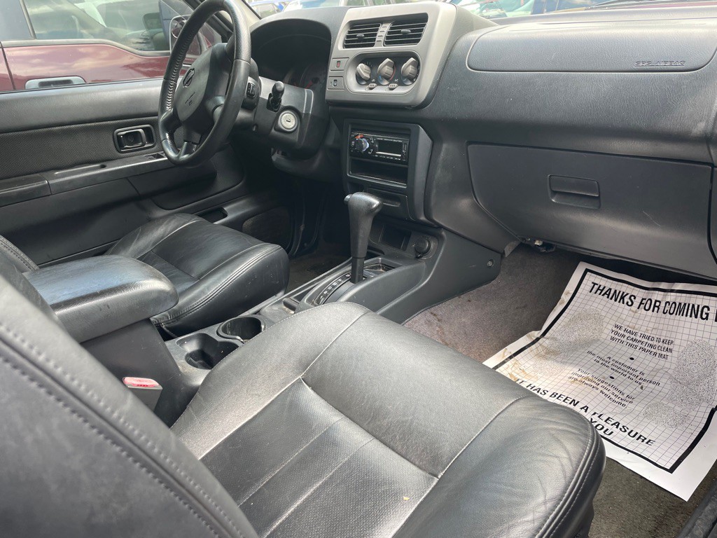 2001 Nissan Frontier Image 9