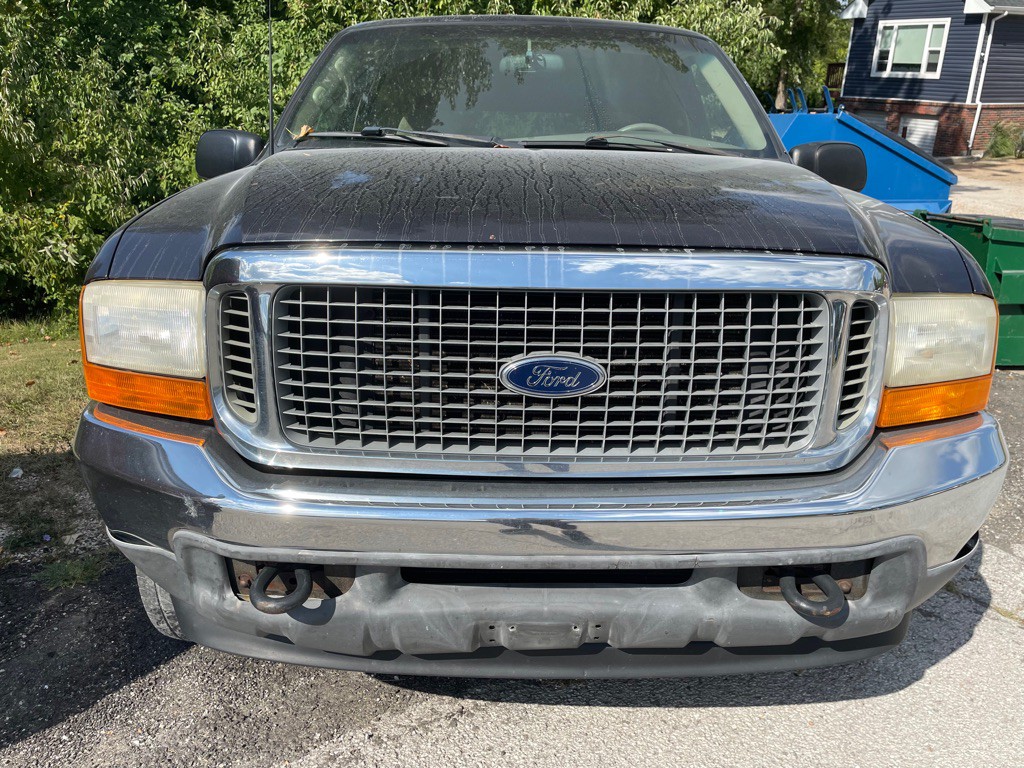 2001 Ford Excursion Image 3