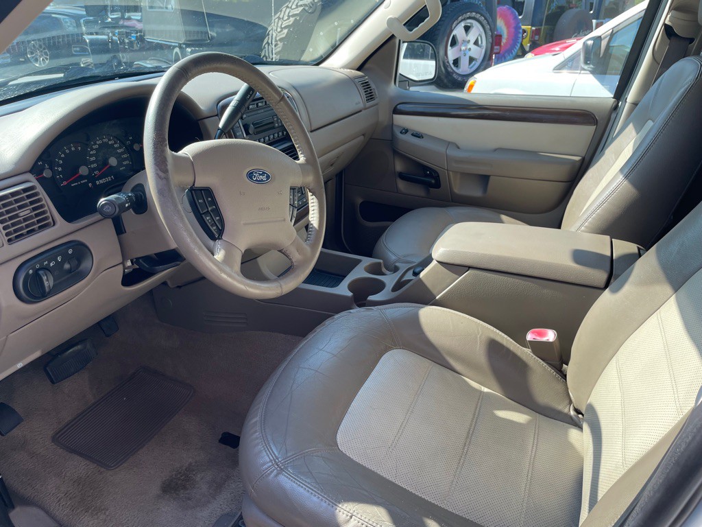 2004 Ford Explorer Image 6