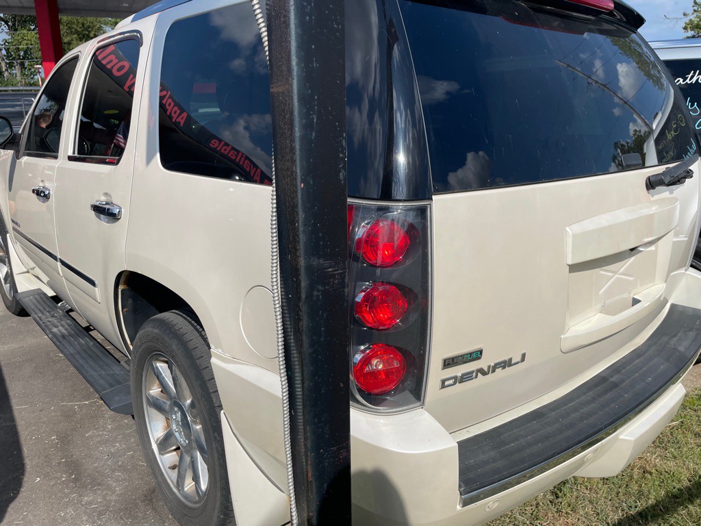 2011 GMC Yukon Image 6