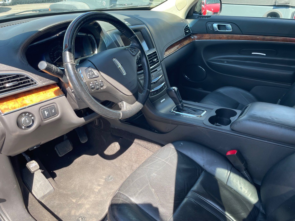 2019 Lincoln MKT Image 7