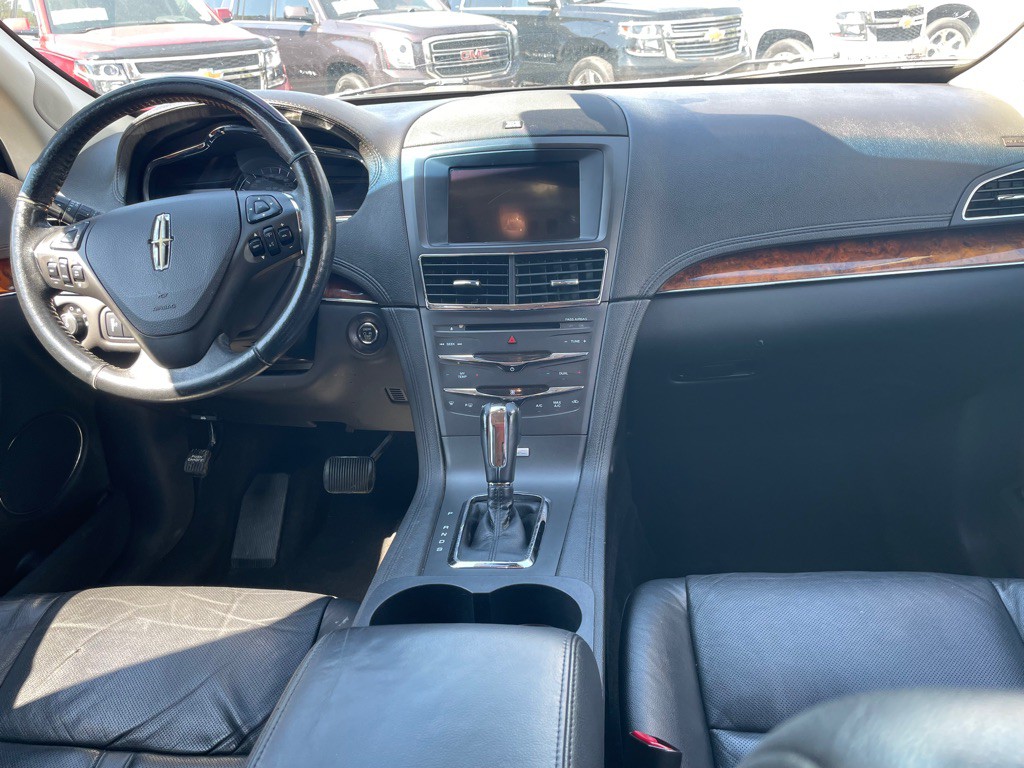 2019 Lincoln MKT Image 8