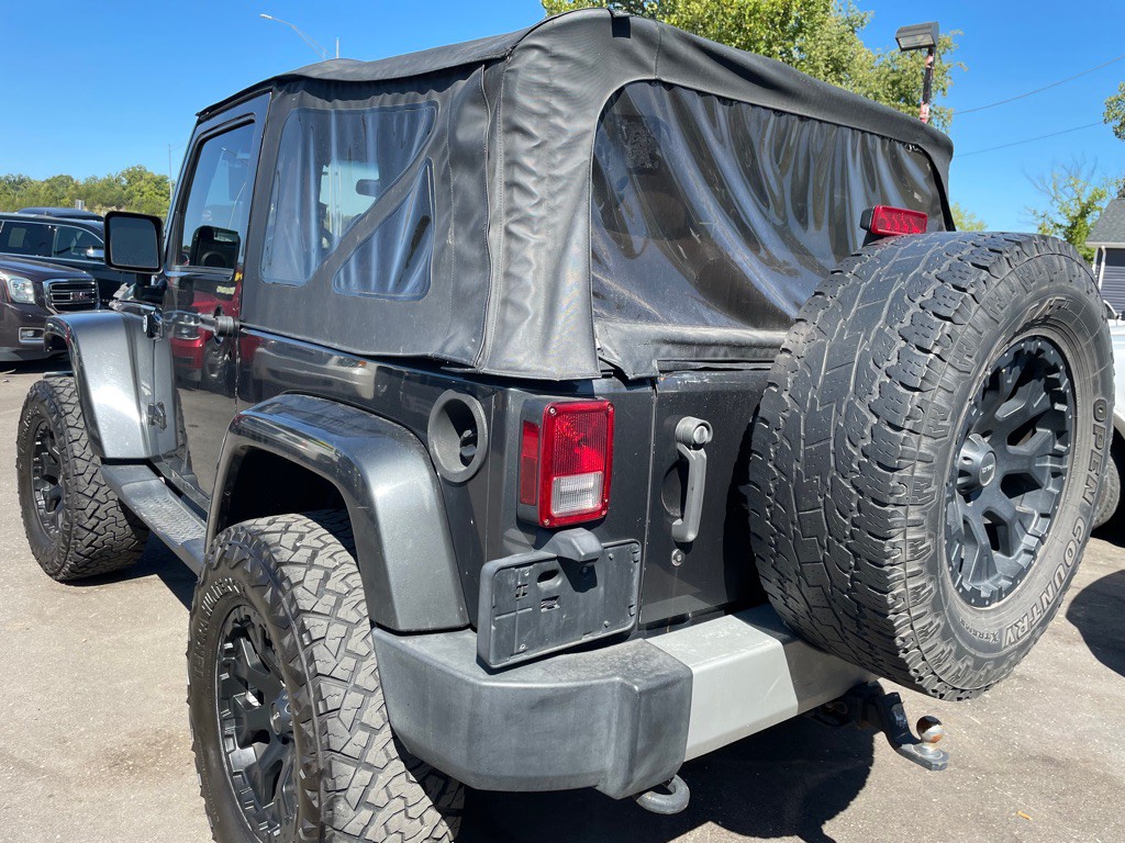2010 Jeep Wrangler Image 5
