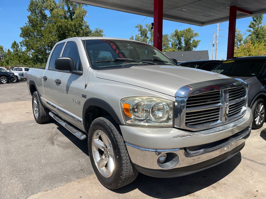 2008 Dodge Ram 1500 Image 2