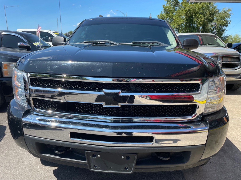 2010 Chevrolet Silverado 1500 Image 2
