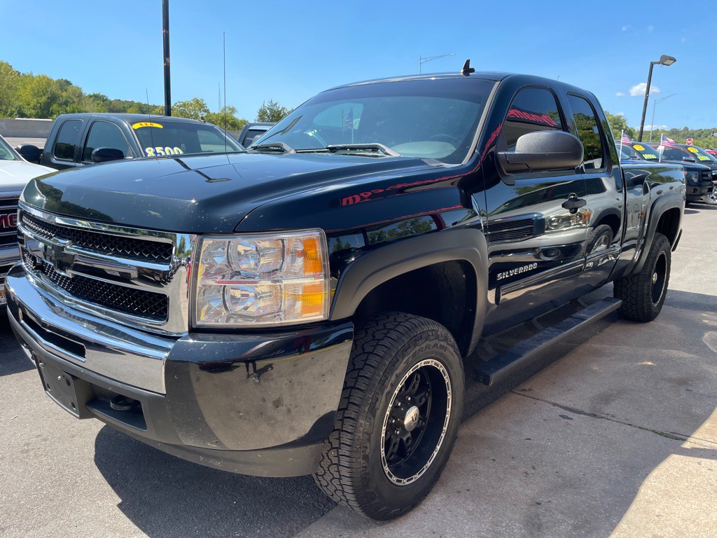2010 Chevrolet Silverado 1500 Image 3