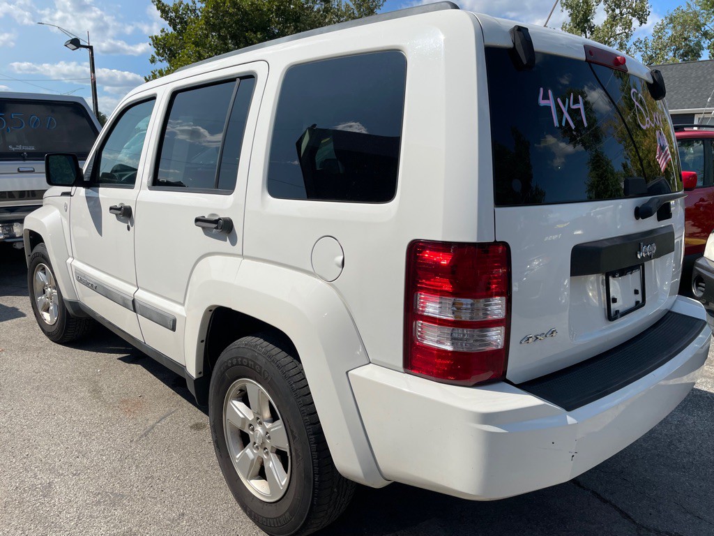 2010 Jeep Liberty Image 7