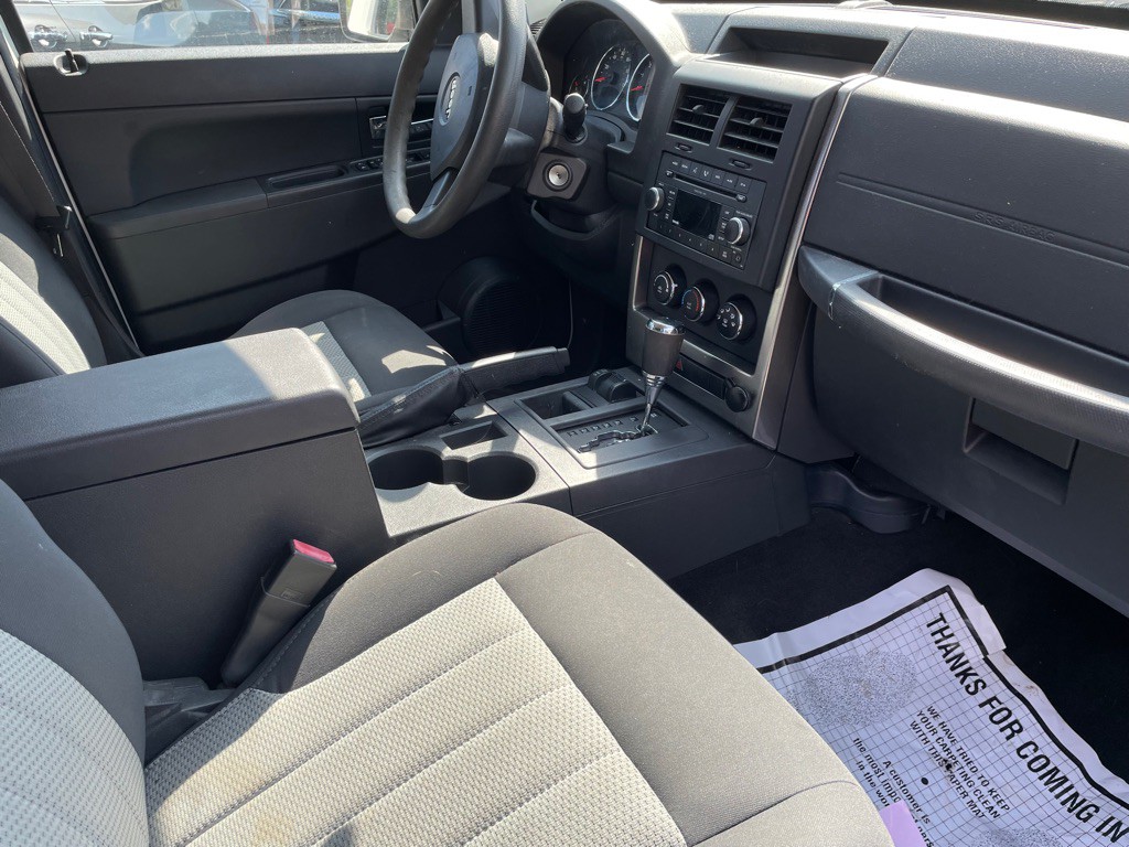 2010 Jeep Liberty Image 10