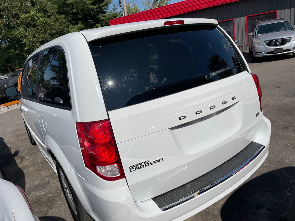 2016 Dodge Grand Caravan Image 5