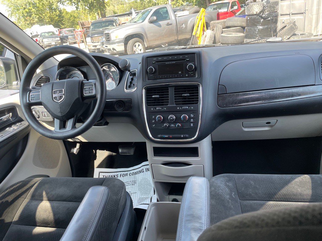 2016 Dodge Grand Caravan Image 9