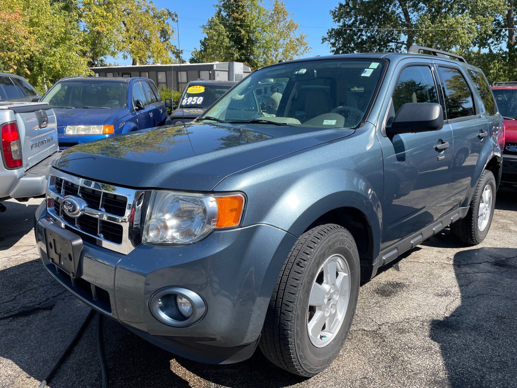 2010 Ford Escape Image 1