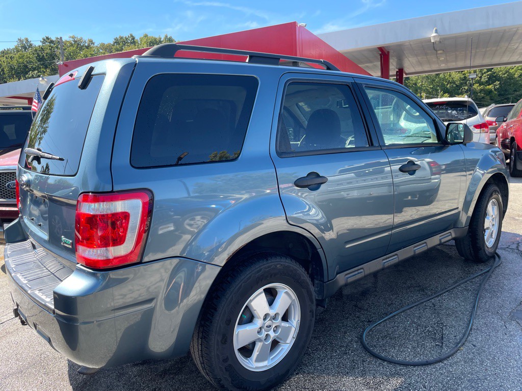 2010 Ford Escape Image 8