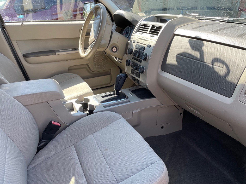 2010 Ford Escape Image 11