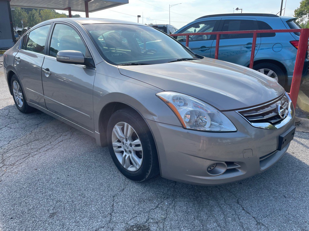 2012 Nissan Altima Image 2