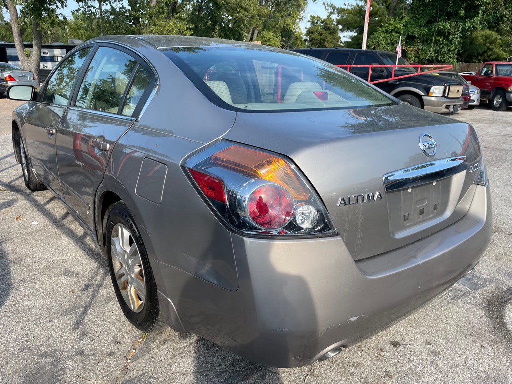 2012 Nissan Altima Image 5
