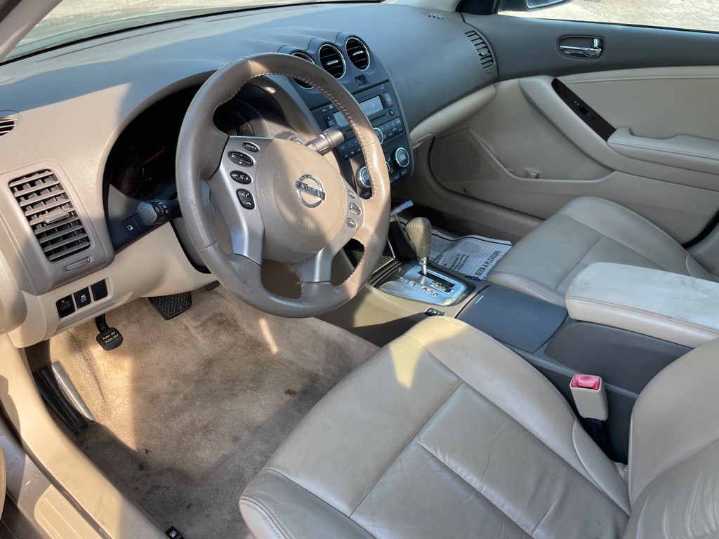 2012 Nissan Altima Image 8