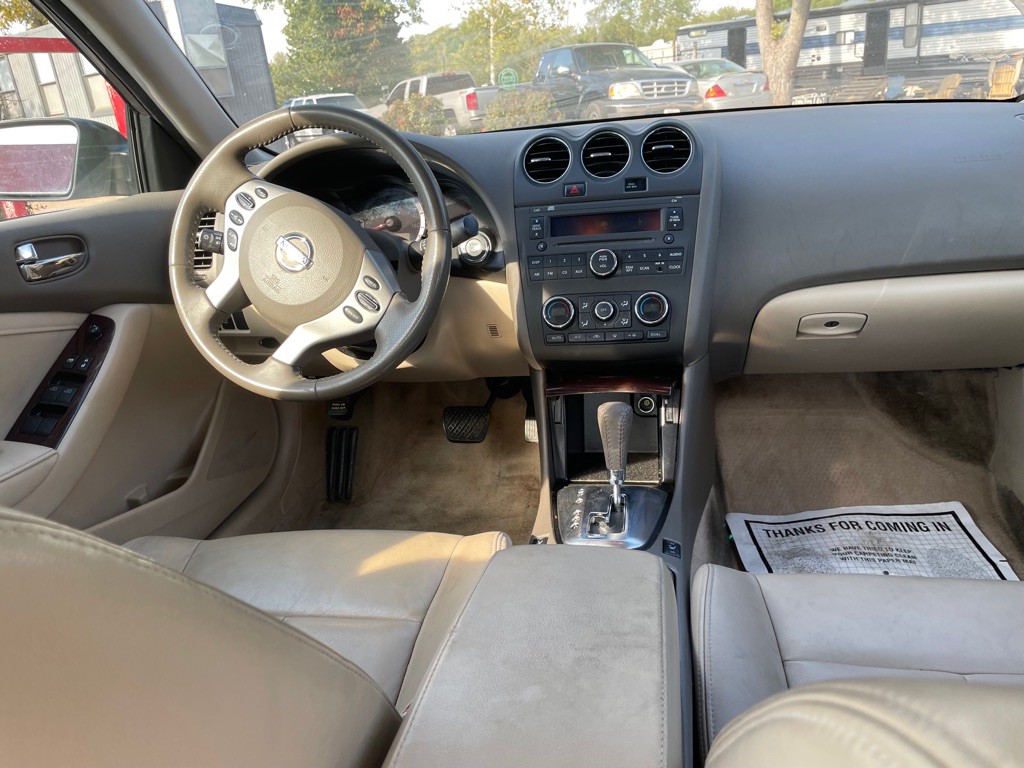 2012 Nissan Altima Image 9
