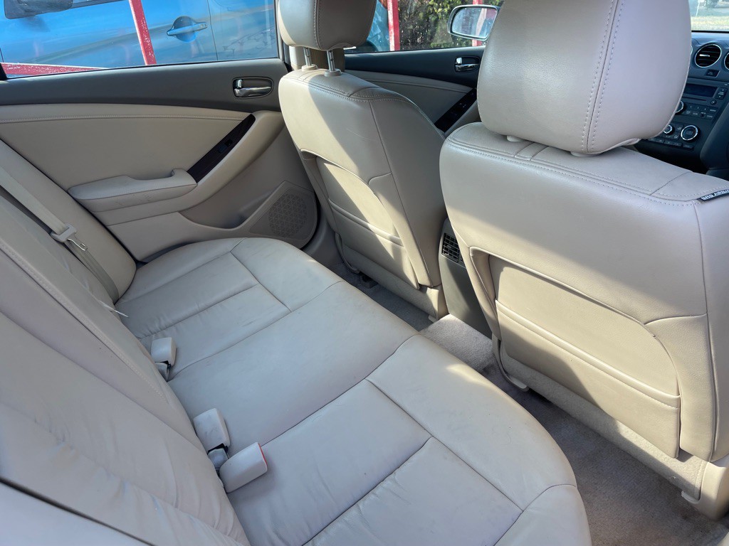 2012 Nissan Altima Image 11