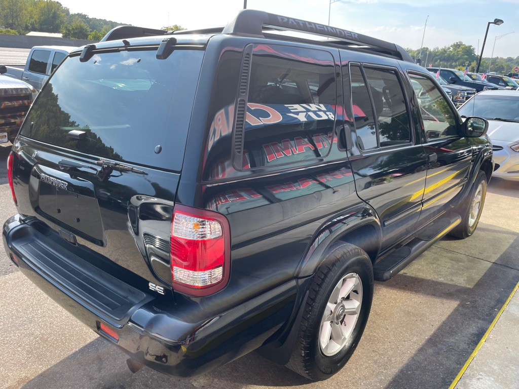 2004 Nissan Pathfinder Image 5