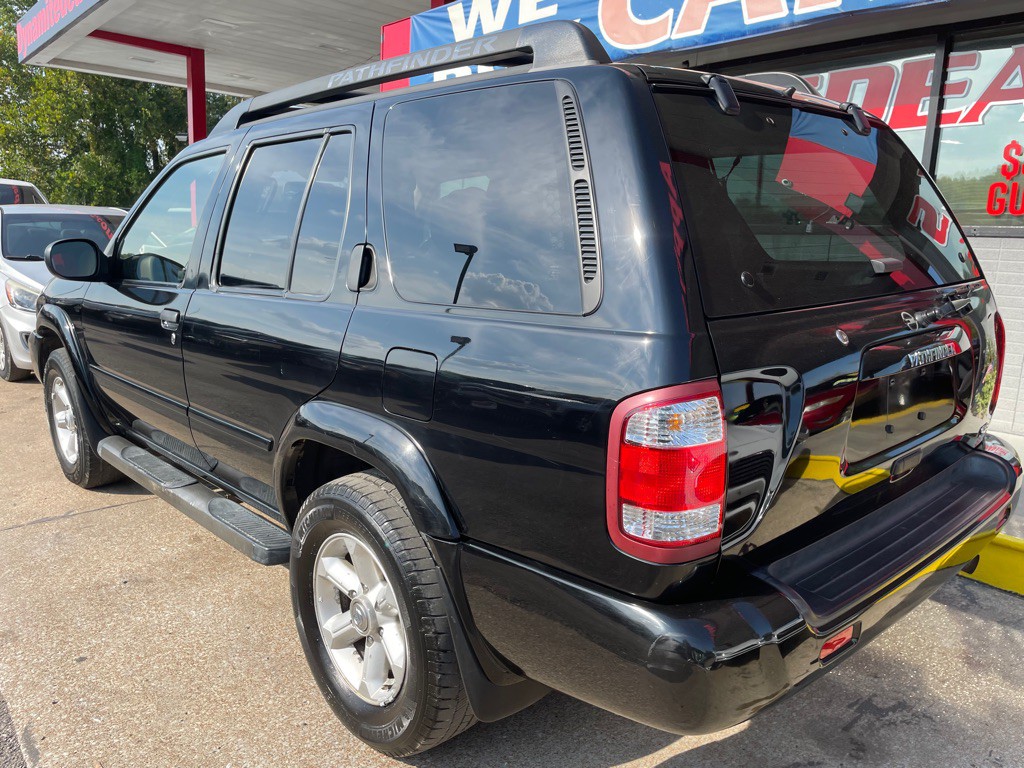 2004 Nissan Pathfinder Image 7