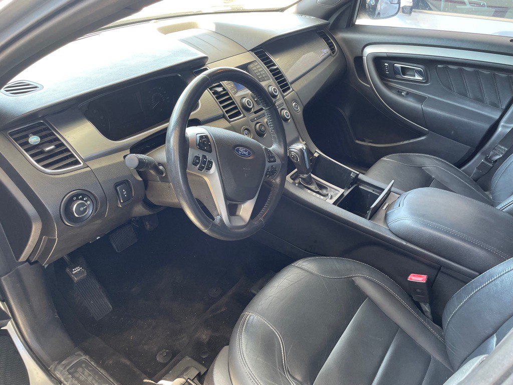 2015 Ford Taurus Image 7