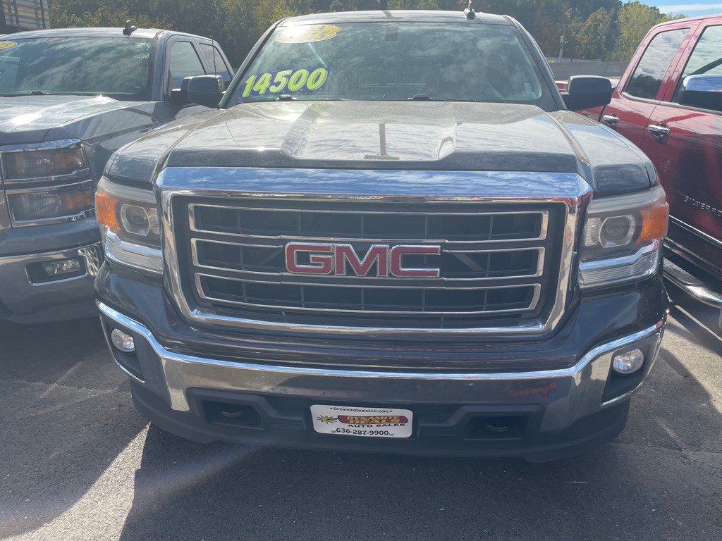 2015 GMC Sierra Image 2