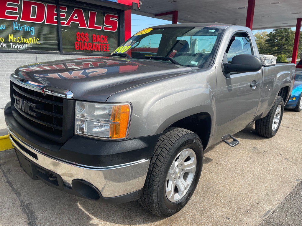 2013 GMC Sierra Image 2